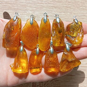 Украшения ручной работы. Ярмарка Мастеров - ручная работа Кулоны с янтарем. Handmade.