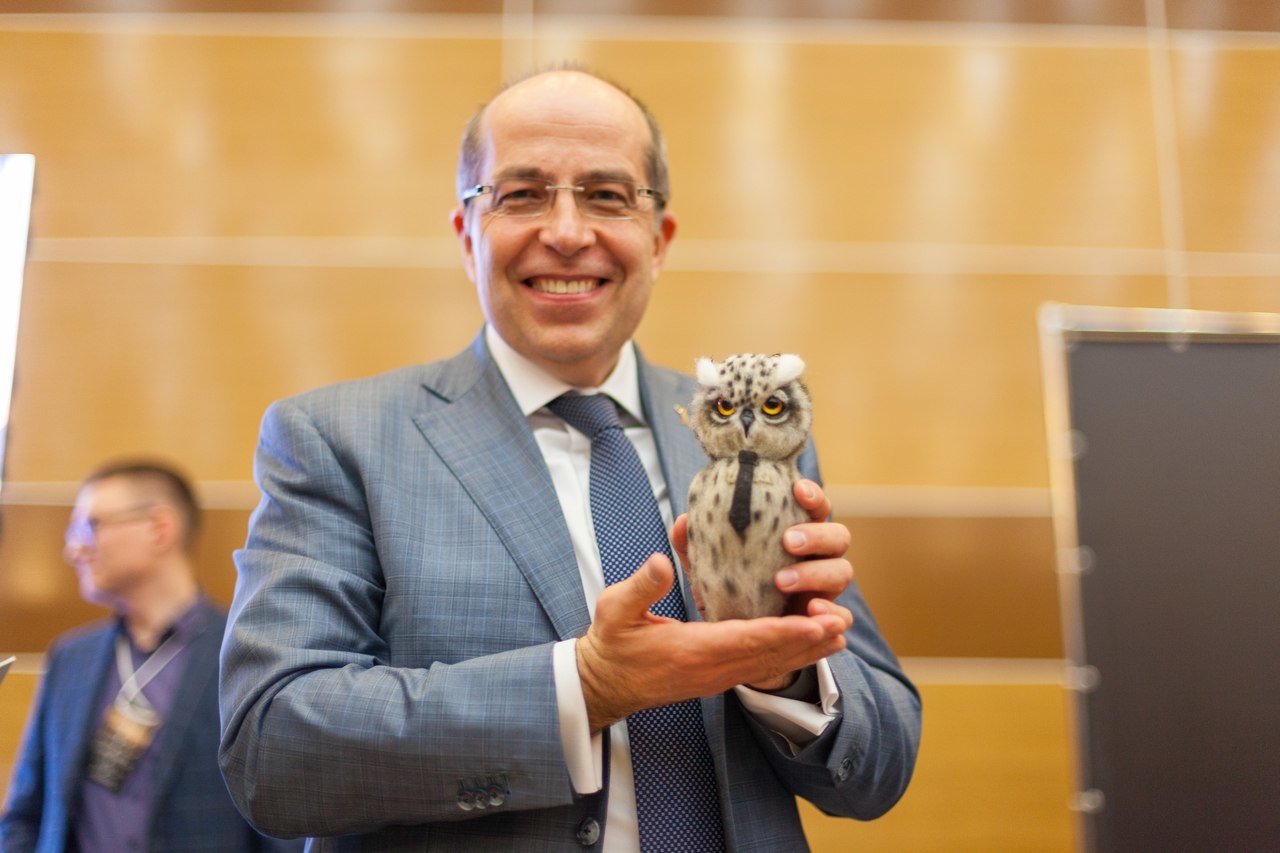 Приятно, что работы попадают в руки известных