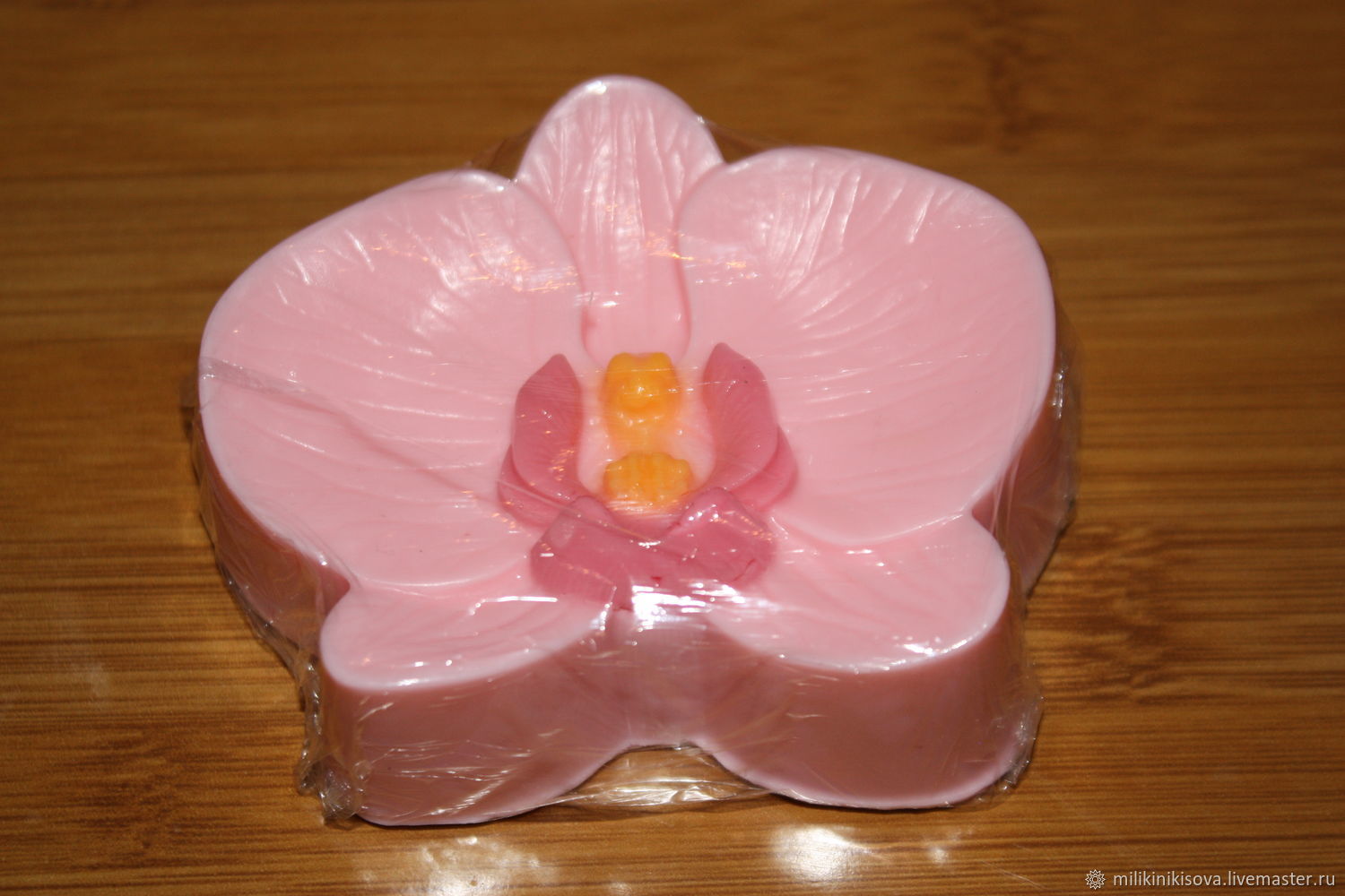 Мыло из прозрачной основы. Мыло калла. Мыльные букеты с каллами. Мыло калла. Мыло орхидея.