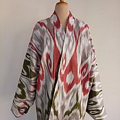 Silk quilted coat of ikat. Uzbek chapan. boho coat