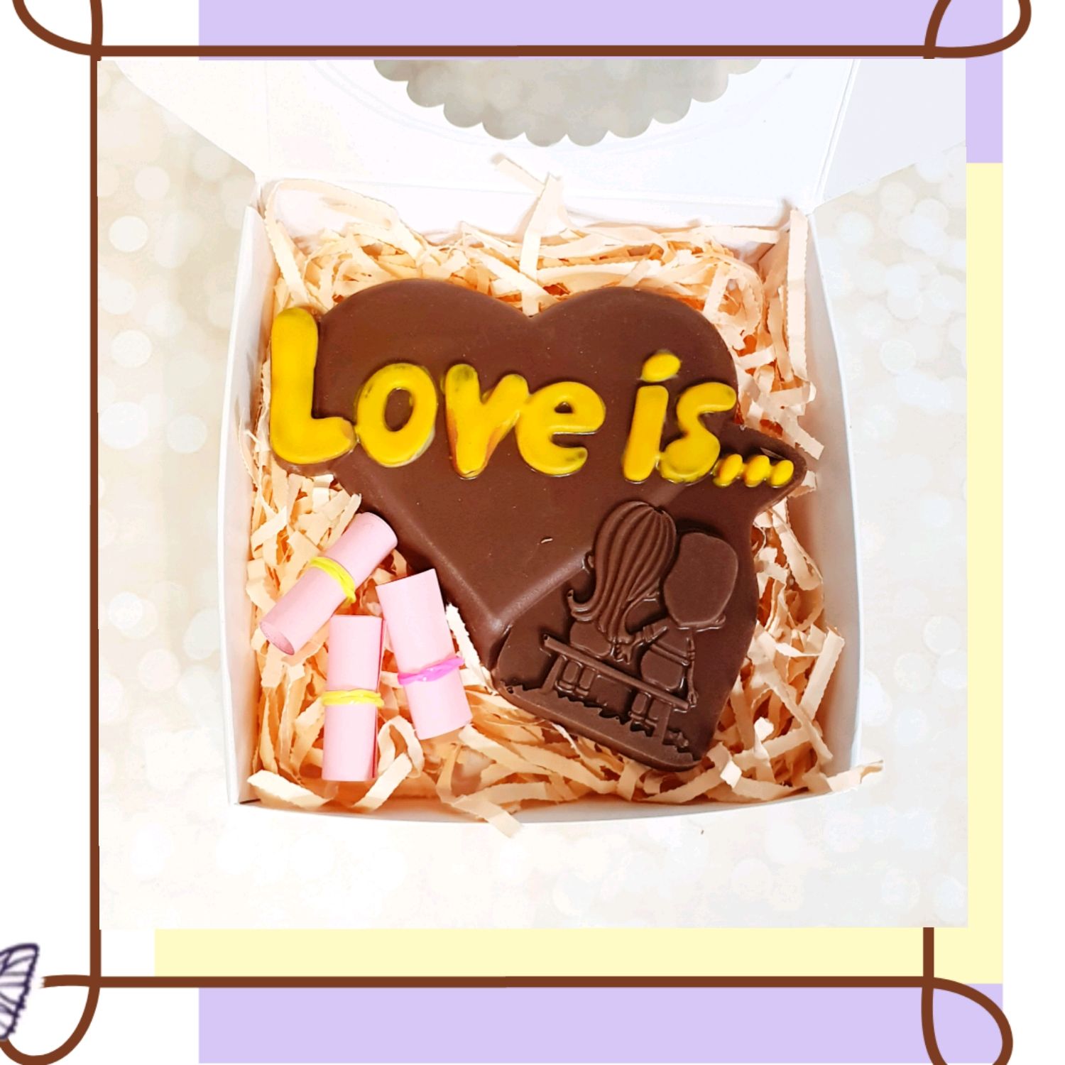 Форм лов. Love is шоколад. Форма для шоколада Love is. Шоколадка Love is. Шоколад на 14 февраля.