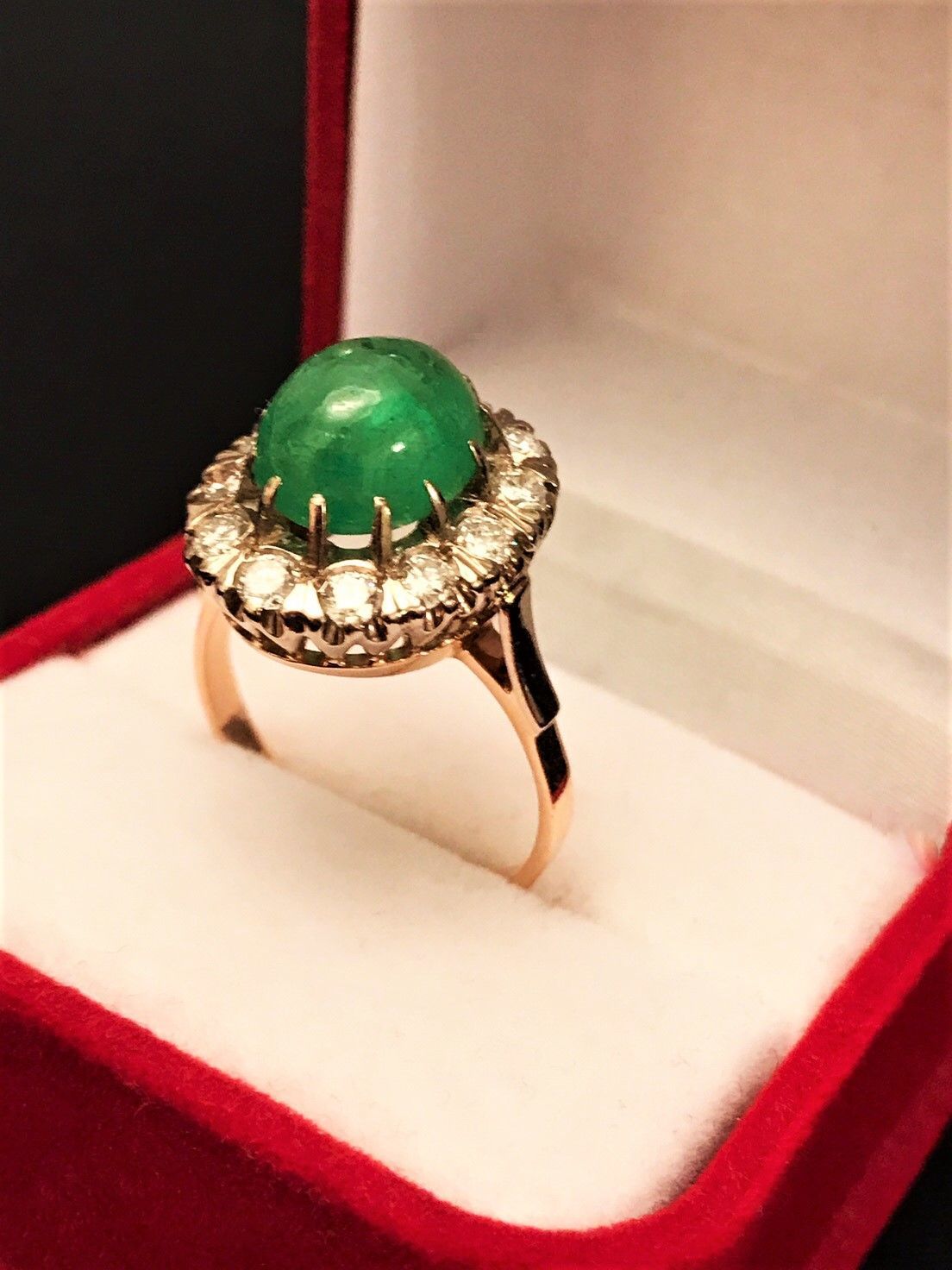 Кольцо Малинка с изумрудом и бриллиантами