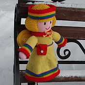 Елочная игрушка Радужный мальчик (вязаная кукла)