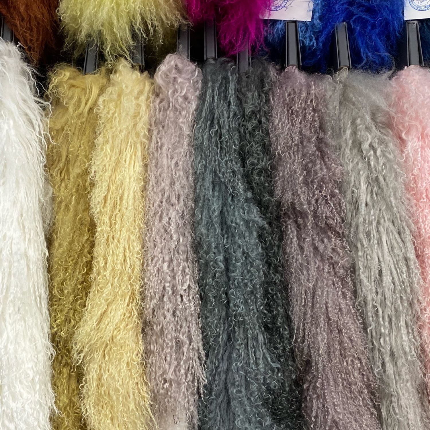 мех ламы натуральный. шуба с длинным ворсом. шуба лама из меха ламы. тибетская лама мех. куртка с кудрявым мехом.