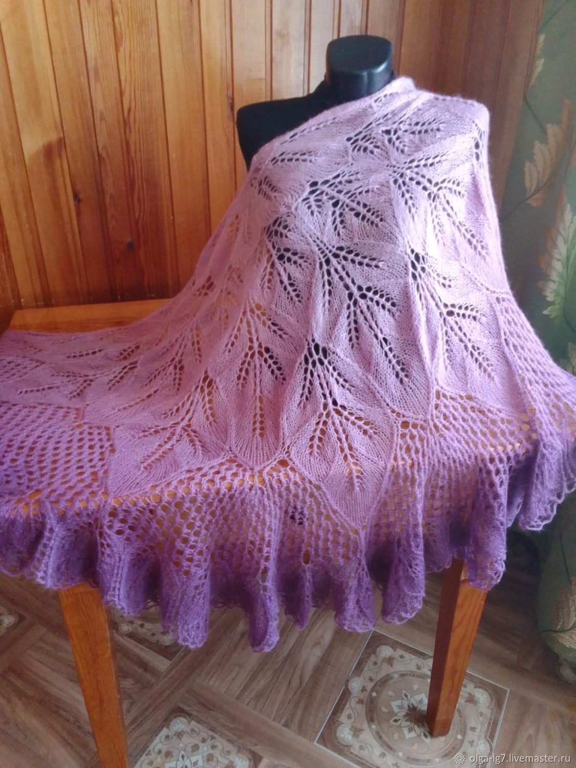 Porno aktrisa Alyonushka Qizil mashina yaqinidagi ormonda jinsiy aloqa