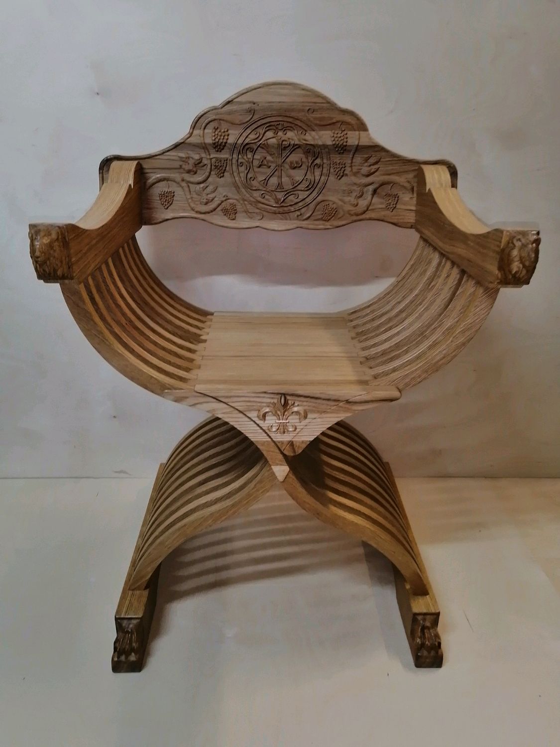 Курульное кресло Савонарола, Sella curulis, sedia Savonarola
