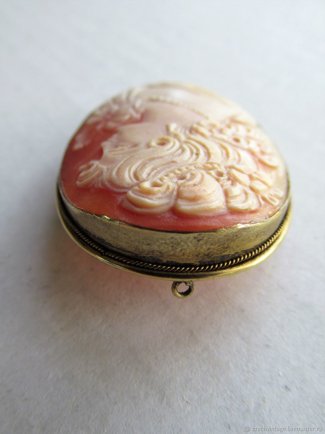 Antique Cameo Lamont