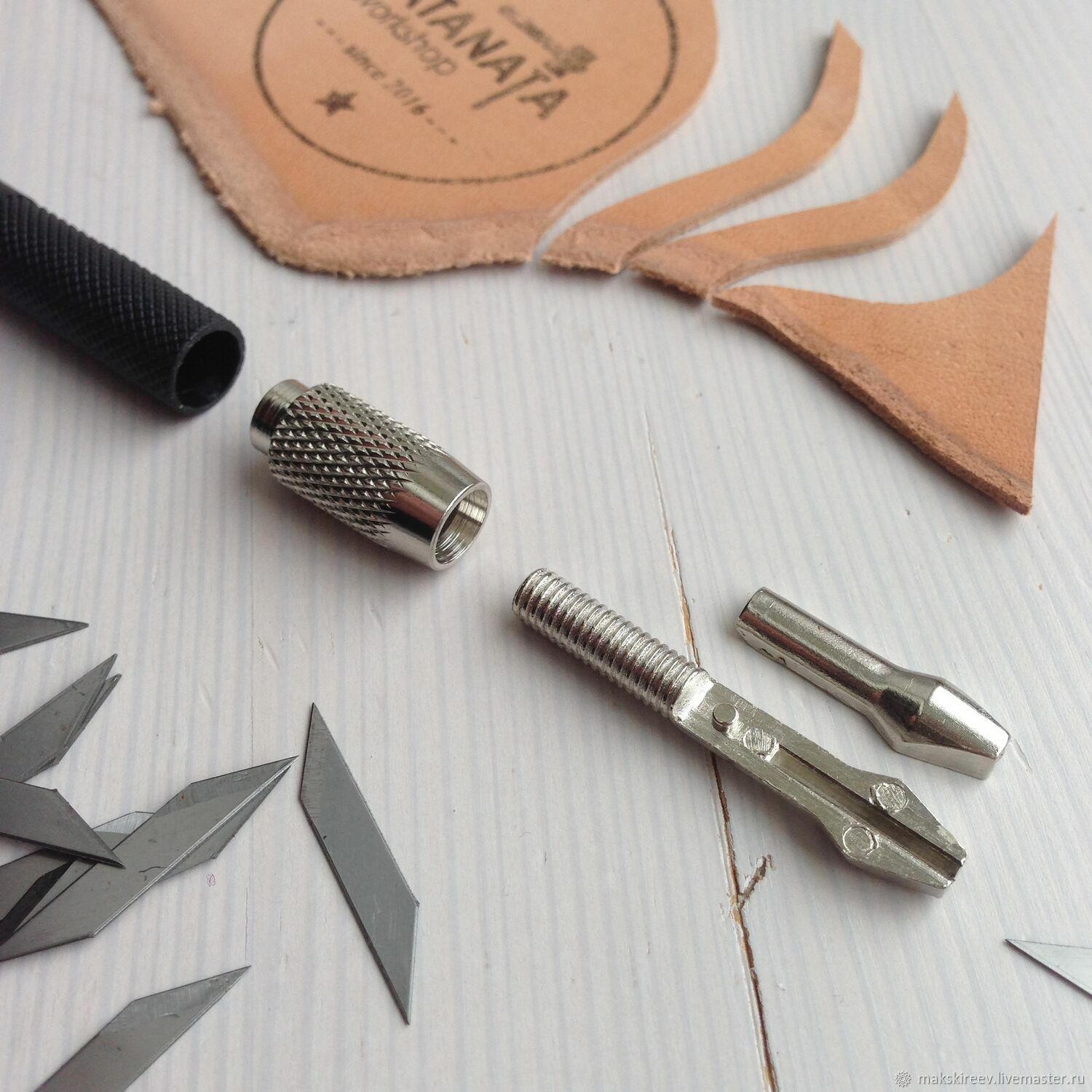 Скальпель Макетный нож  для кожи  для резки кожи картона бумаги .