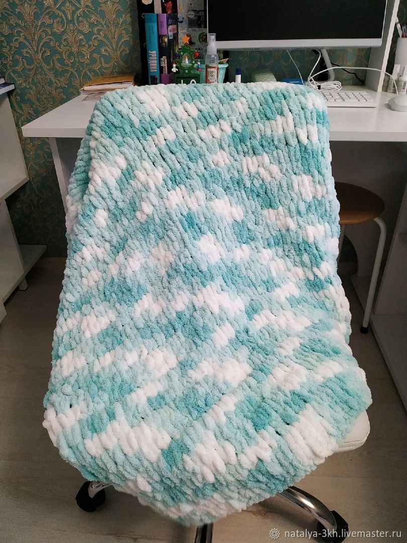 Мягкий плед с рукавами. Плед микрофибра 150х200. Пледы на диван на валберис. Плед texrepublic absolute flannel. Плед серый.