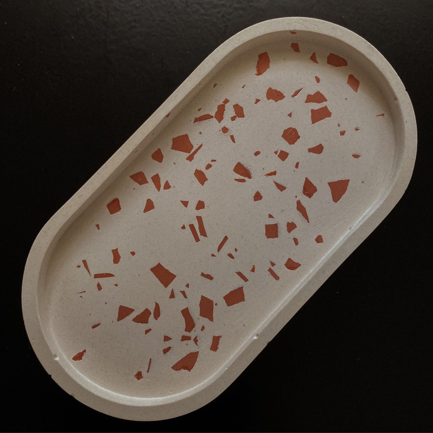 Поднос из гипса тераццо в интернет-магазине на Ярмарке Мастеров ...