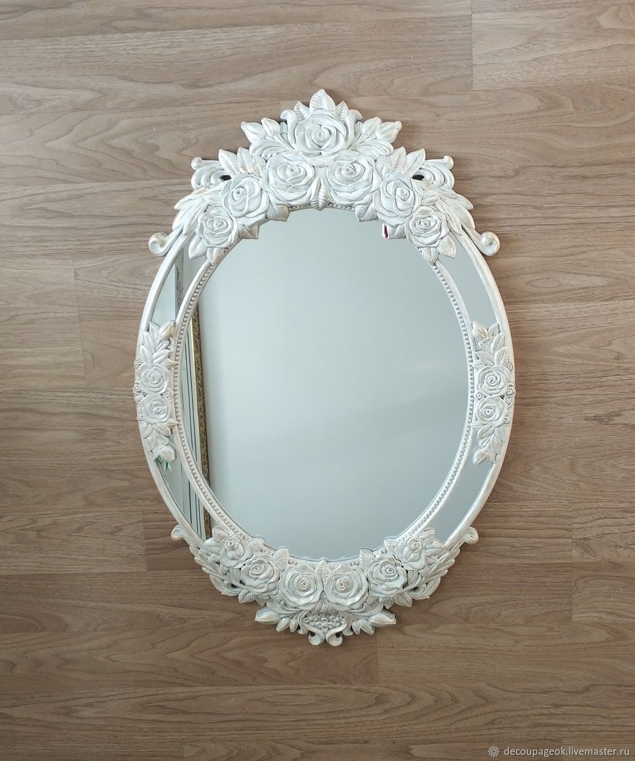 Настенное зеркало "На 8 Марта" купить в интернет-магазине Ярмарка ...