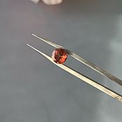 Кольцо ручной работы с натуральным розовым кварцем в серебре