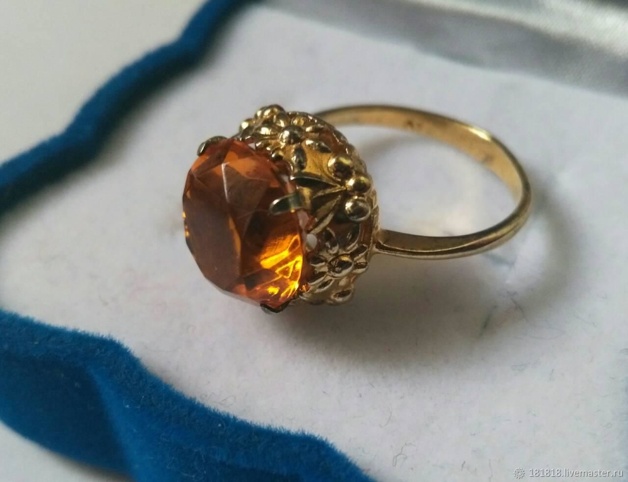Золотые кольца с камнем ссср