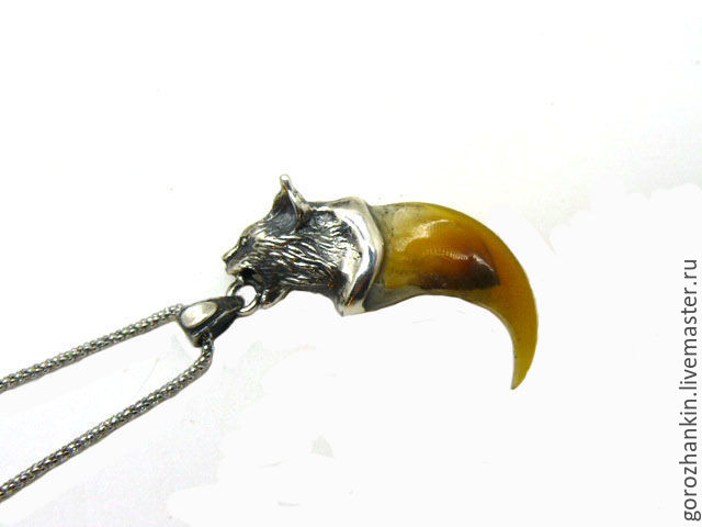 Pendant-an amulet claw of the lynx head lynx silver 925 buy to give the pendant claw of a lynx silver girl, woman for New year, birthday, February 14, Valentine's day, March 8, at every day
