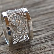 Серебряное кольцо с моховым агатом "Один день"