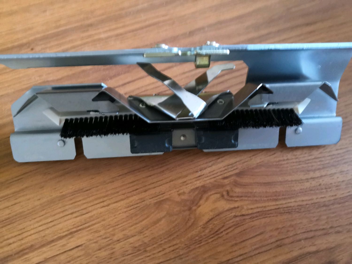 Соединительных мост на 2 фон. вязальной маш. бразер 5 кл. Мод. 830-850 ...