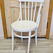 Белый венский стул с розами шебби шик