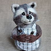 Куклы и игрушки handmade. Livemaster - original item A Paramon raccoon who loves cleanliness very much .. Handmade.