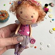 Текстильная кукла-кнопочка "Весенняя"