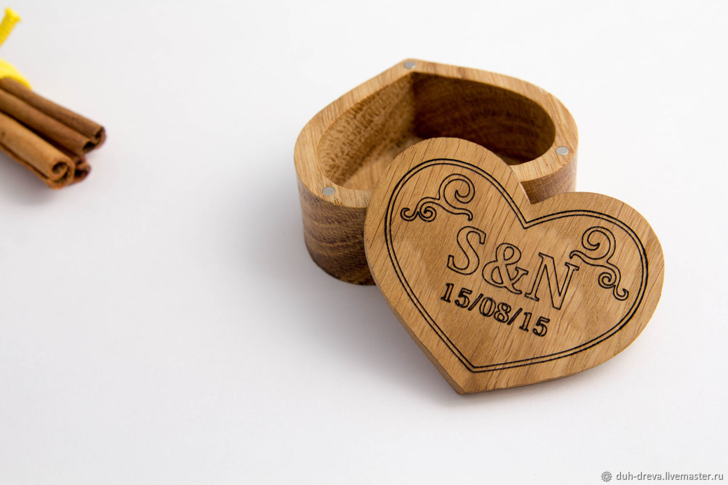 медальница из дерева. подарки с индивидуальной гравировкой. деревянная флешка. индивидуальный заказ из дерева. индивидуальный заказ из дерева.