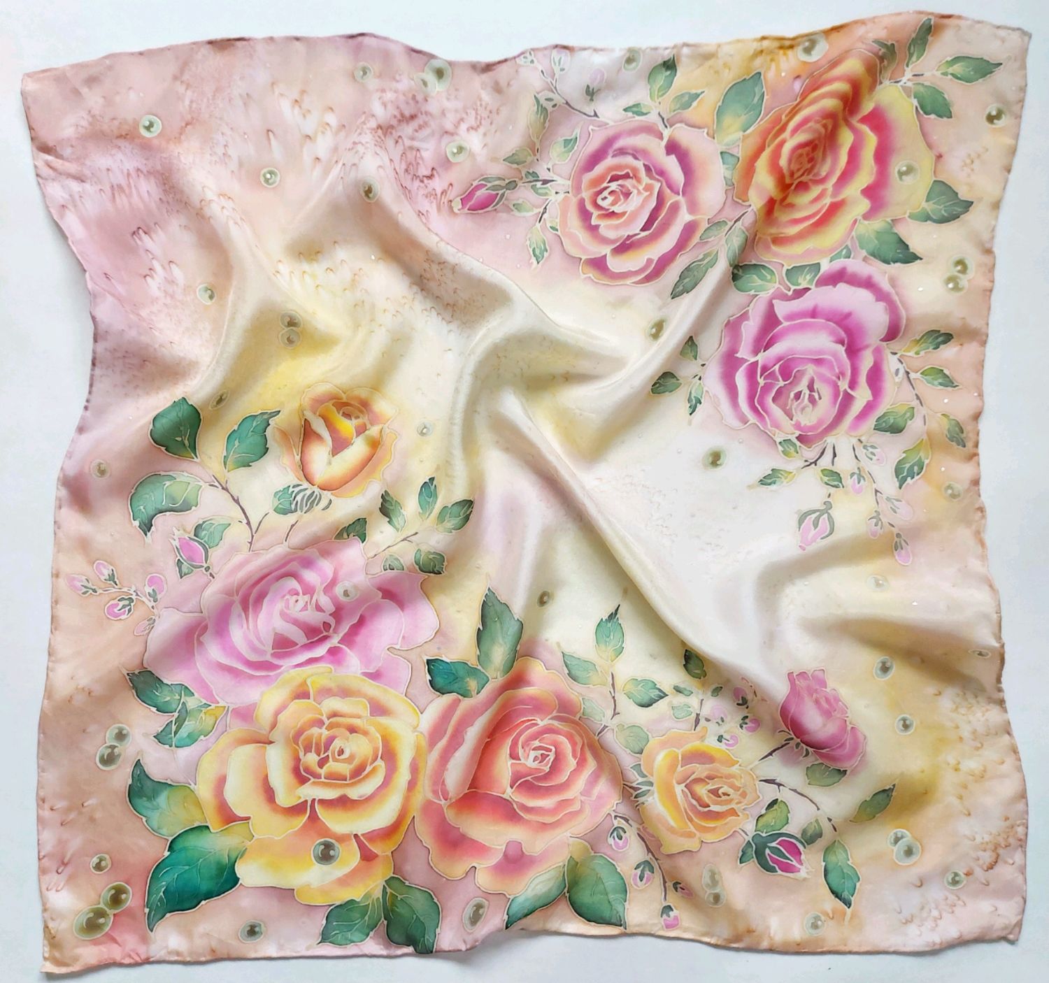 Нежный розовый платок ткань