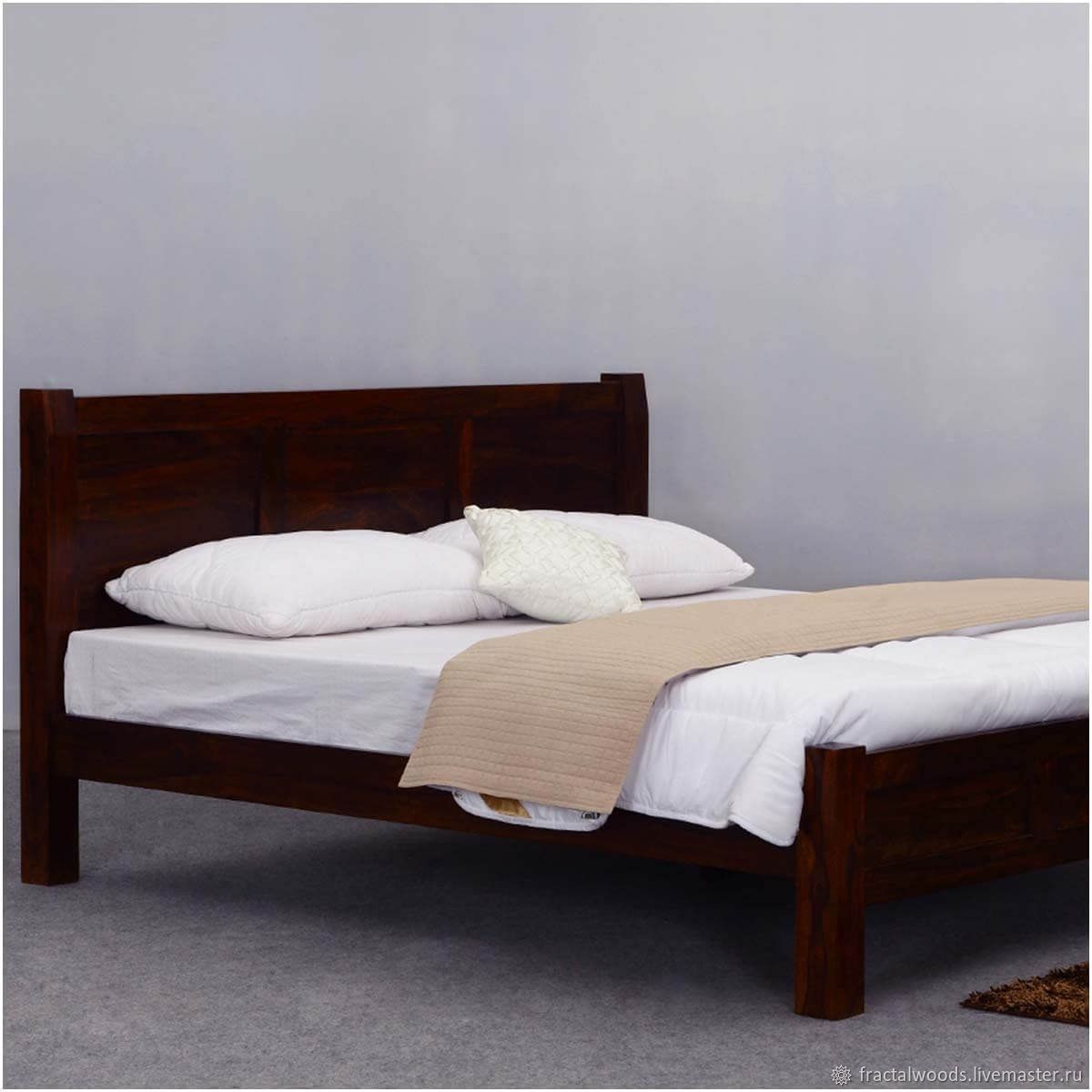 Кровать из массива в стиле Модерн