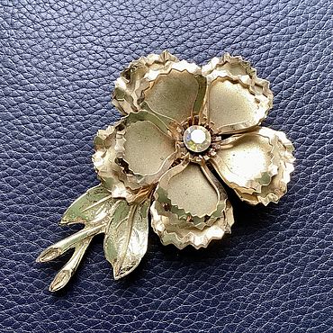 Секрет амулета из «Цветочницы»: почему эта вещь приносит удачу сильнее других