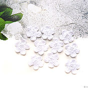 Материалы для творчества ручной работы. Ярмарка Мастеров - ручная работа Set of 10 knitted flowers in white 3 cm. Handmade.