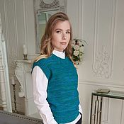 vest: Verona wool vest white with blue