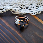Украшения handmade. Livemaster - original item A pair of copper rings with quartz and obsidian Black and white rings with stones. Handmade.