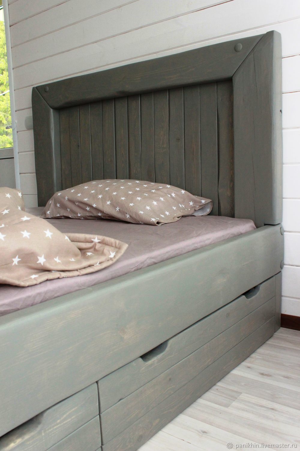 Кровать из массива сосны с двумя ящиками №333 на заказ в интернет ...