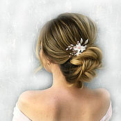 Свадебный салон handmade. Livemaster - original item Bridal hair decoration with flowers and leaves/ Hairpin for brides. Handmade.