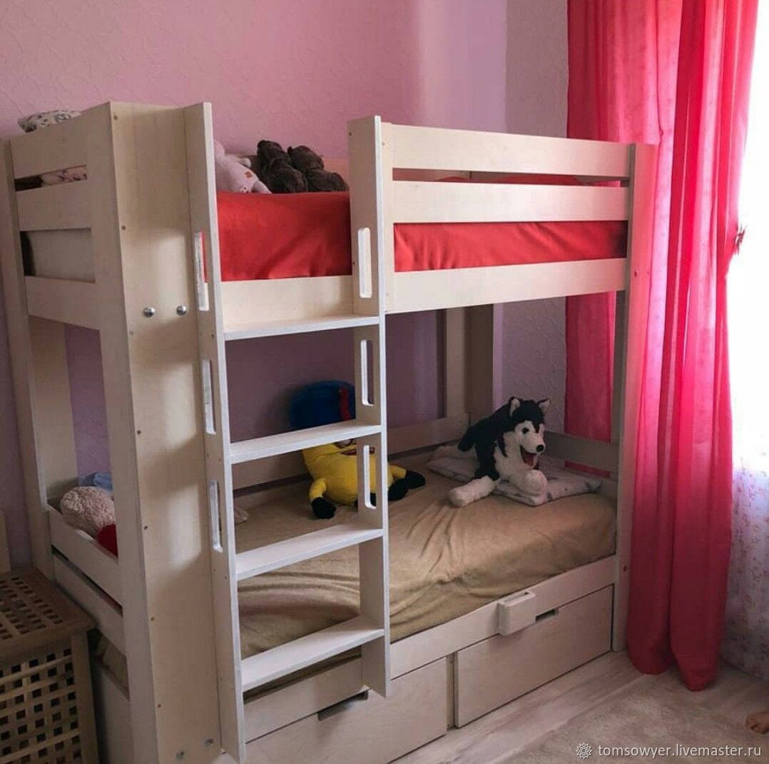 Деревянная детская двухъярусная кровать