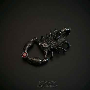 Фен-шуй и эзотерика ручной работы. Ярмарка Мастеров - ручная работа Скорпион из чернёного серебра с гранатом. Handmade.
