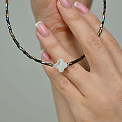 Белое колье (ожерелье) из бисера с жемчужными бусинами
