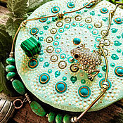 Картина-миниатюра Изумрудная бронзовка в стиле зенарт (Зеленый жук)