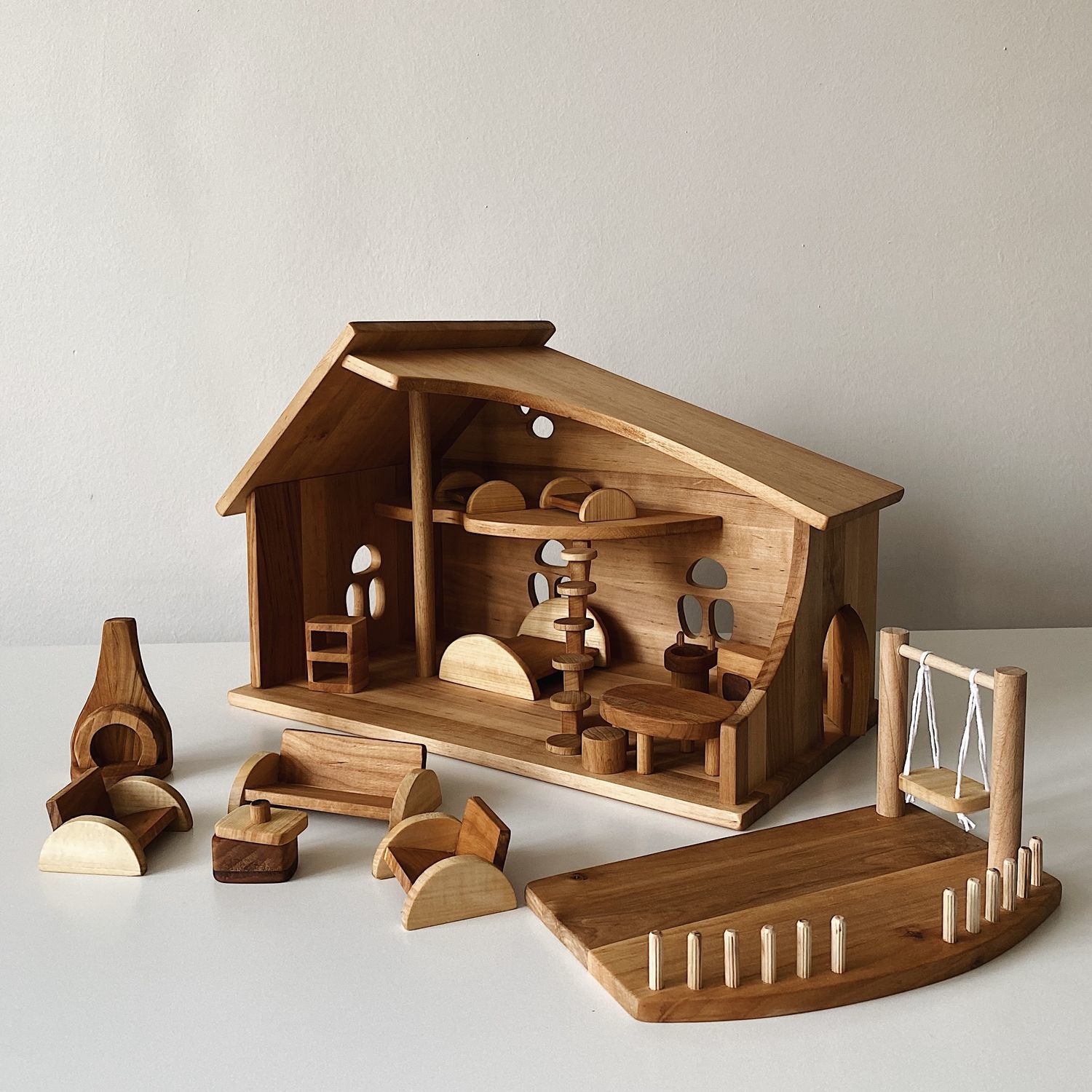 Деревянный кукольный домик с мебелью, Кукольные домики, Тула,  Фото №1