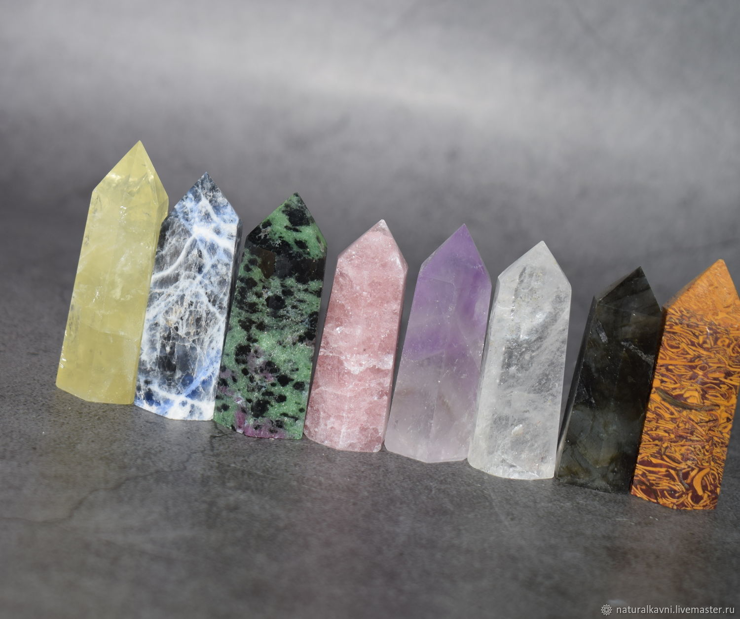 Натуральные камни Кристаллы