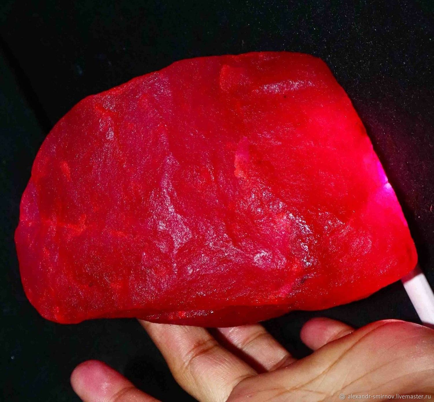 Ярко красный рубин 5600 карат в интернет-магазине Ярмарка Мастеров по ...