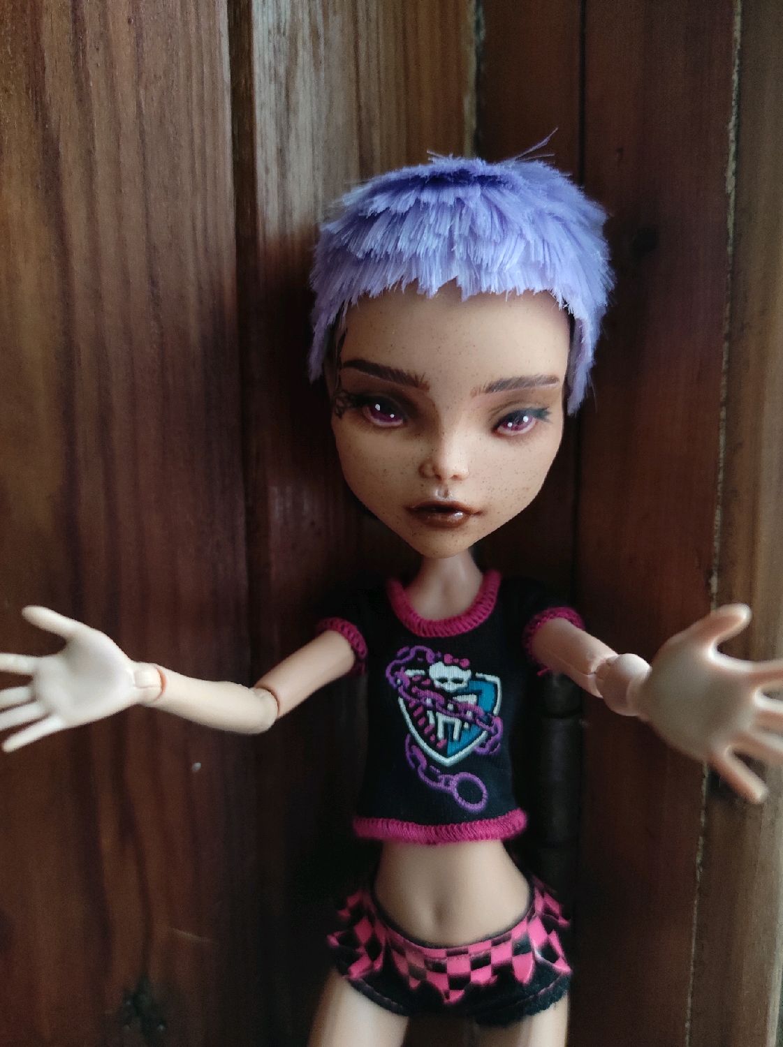 Куклы Monster High / Персонажи / НАБОРЫ И МЕБЕЛЬ купить в интернет магазине узистудия24.рф Все товары