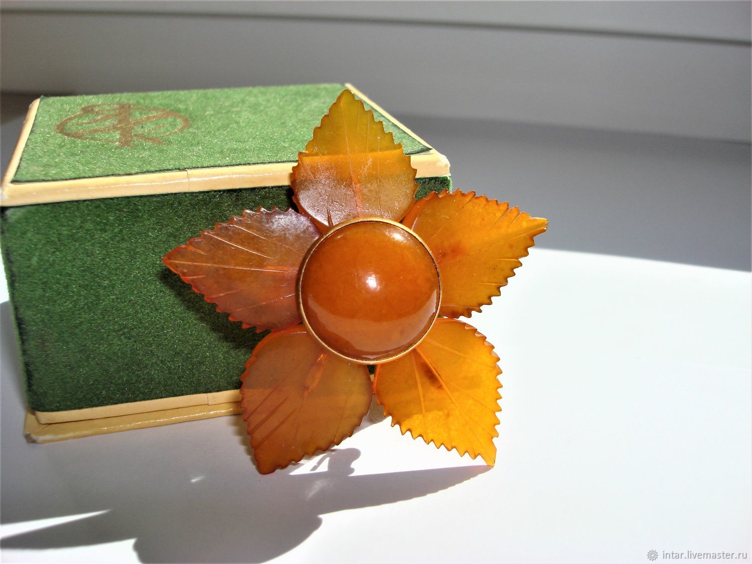 Винтаж: Брошь "Цветок", СССР янтарь балтийский в интернет-магазине на ...