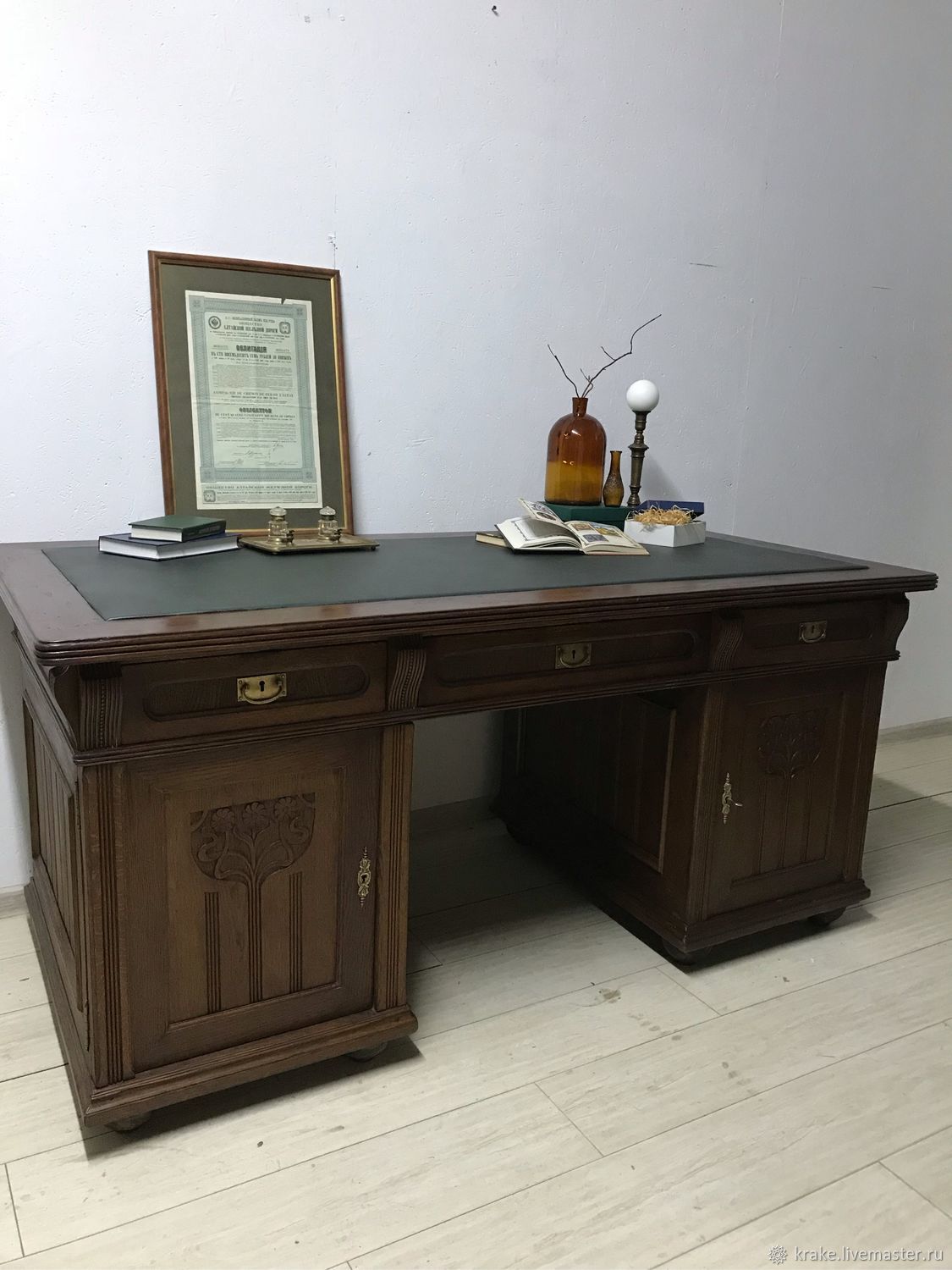 Реставрация лакированного стола