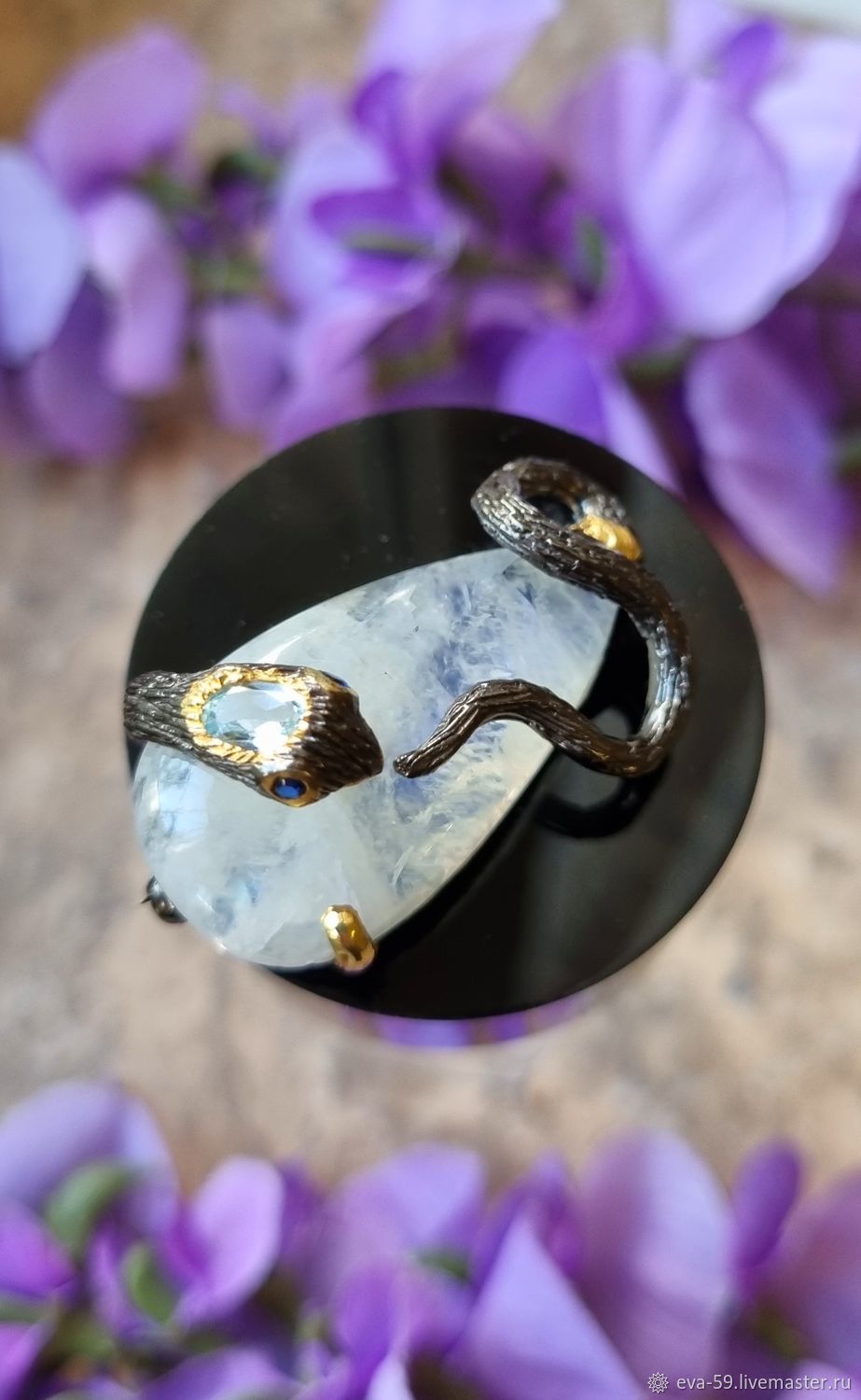 Серебряная брошь с лунным камнем купить в интернет-магазине Ярмарка ...