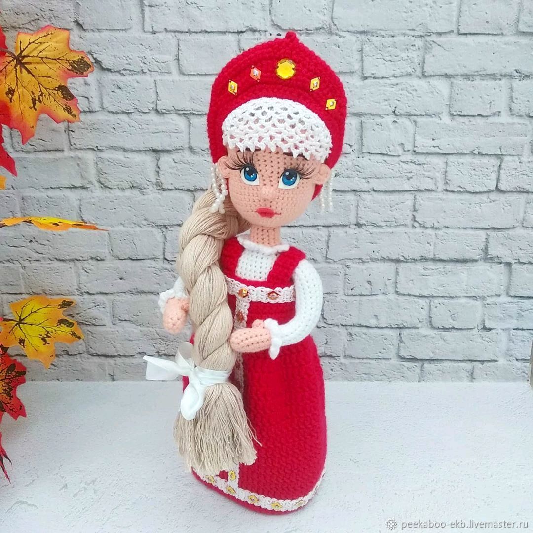 Вязаная русская кукла