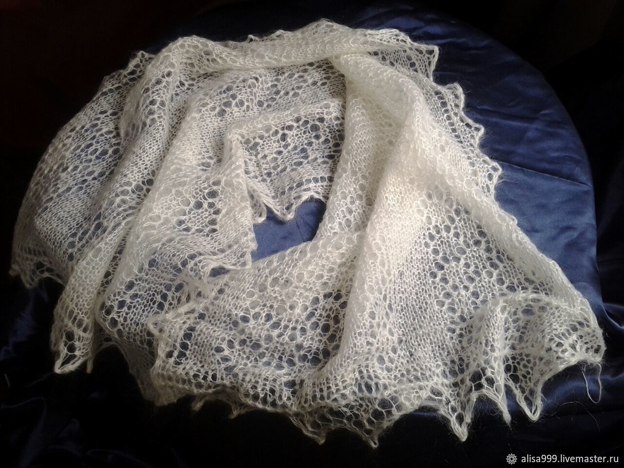 Палантин из козьего пуха паутинка. Шаль пуховая козий пух. Оренбургский пуховый платок палантин. Палантин из козьего пуха. Пуховый палантин "незабудка".