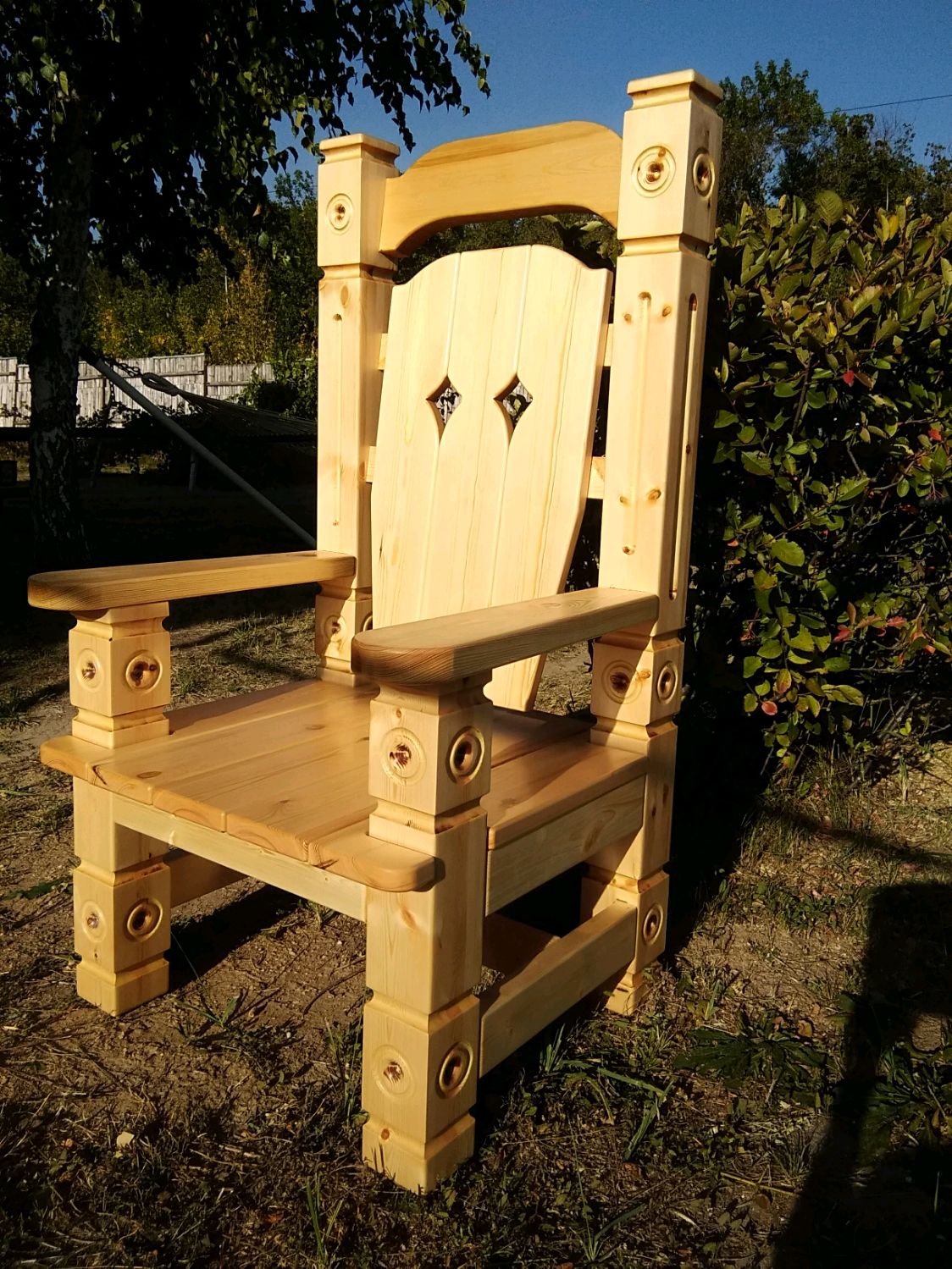 Простое деревянное кресло своими руками