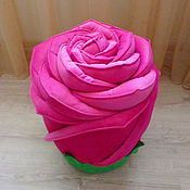 Роза пуф два цвета Олива и светло-бежевый внутри деревянный каркас