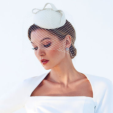 Свадебные шляпки – экстравагантное дополнение образа невесты