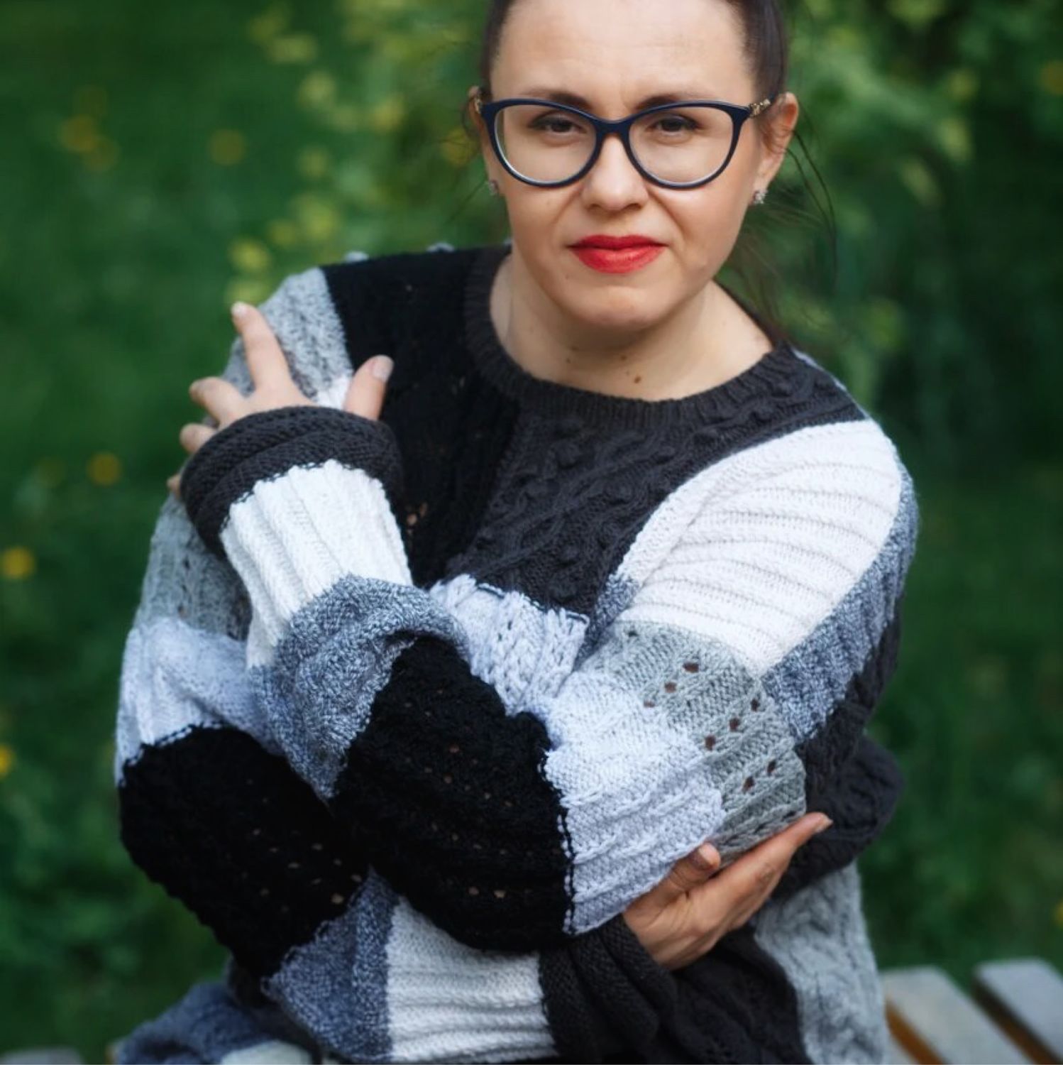 Черно-белый пуловер с жаккардовым узором (Вязание спицами) – Журнал Вдохновение Рукодельницы