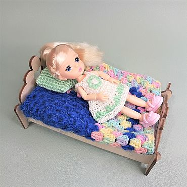 Куклы и игрушки ручной работы. Ярмарка Мастеров - ручная работа Кукольная мебель: Кроватка 16 см.. Handmade.